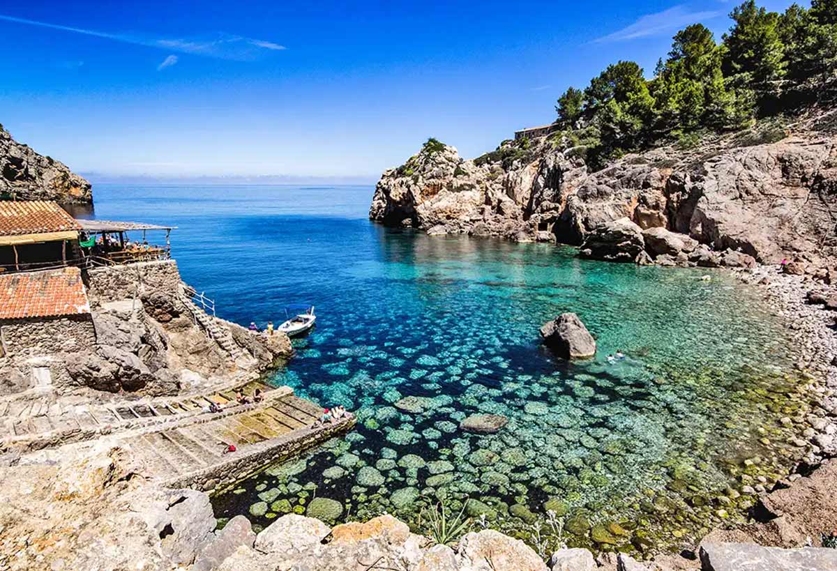 Comprehensive Management of a Villa in Deià, Mallorca